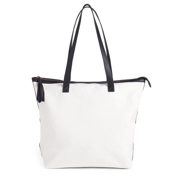 NEW Walter Baker Carly White and Black Canvas Daytripper Bag, New, MSRP $198 - Picture 2 of 8
